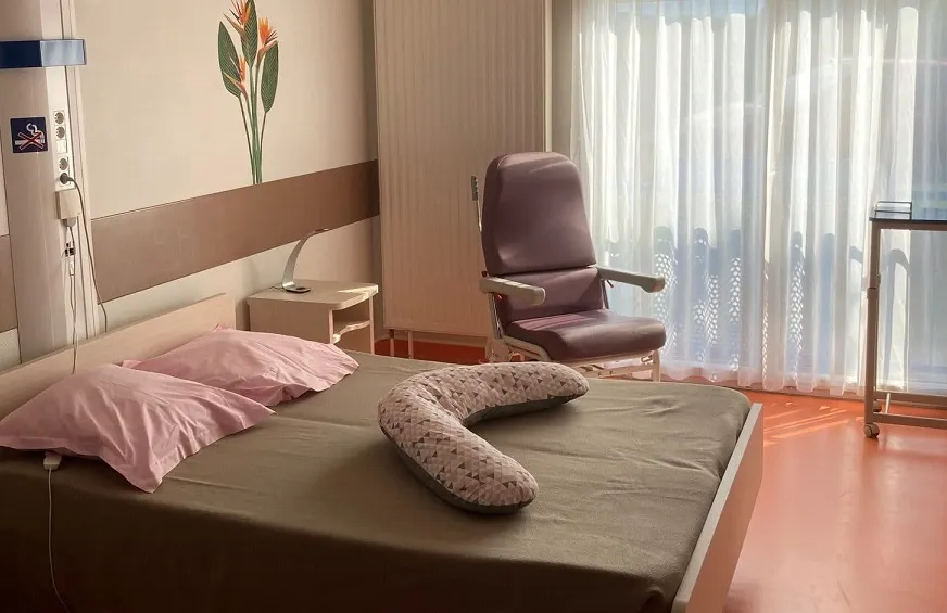 maternité 3.jpg (132 KB)