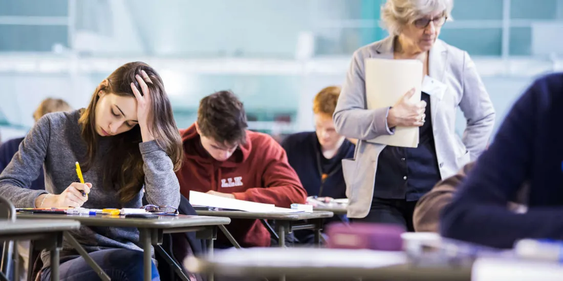 Perte de copies d'examen à l'ENS Lyon : les candidats en colère 