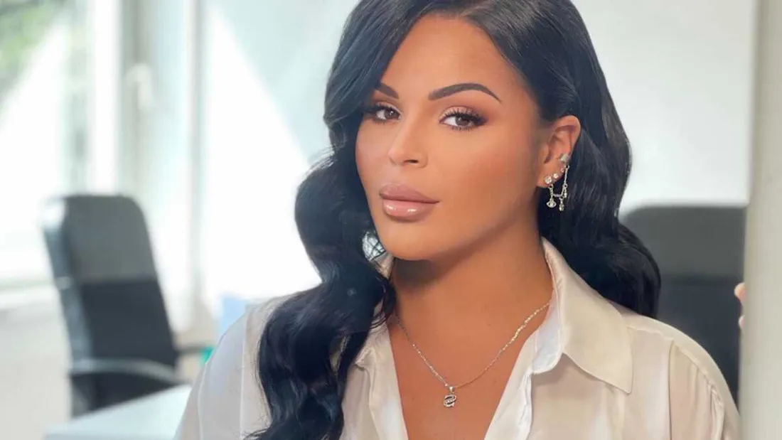 Sarah Fraisou s'embrouille avec un chauffeur Uber, car il refuse de la prendre (VIDÉO)