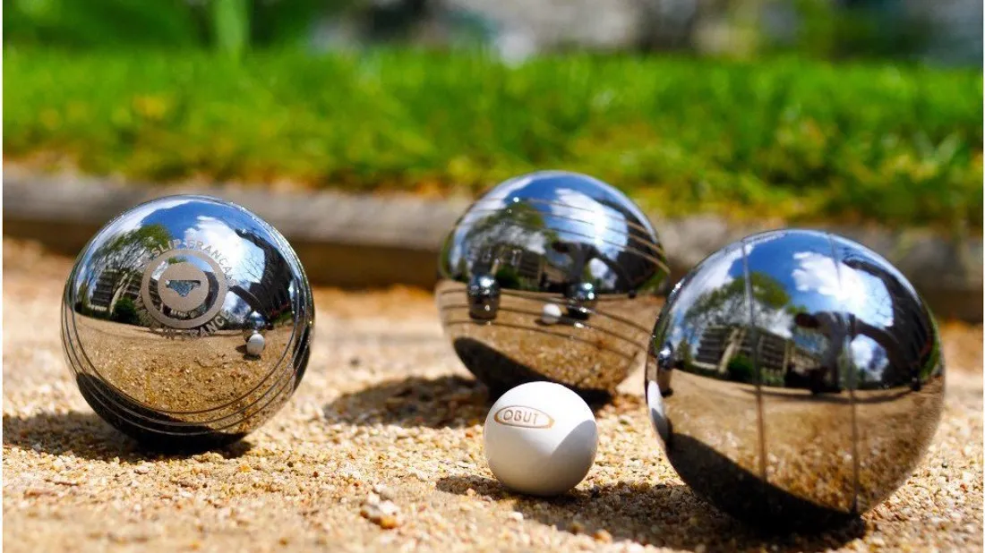 CONCOURS DE PÉTANQUE