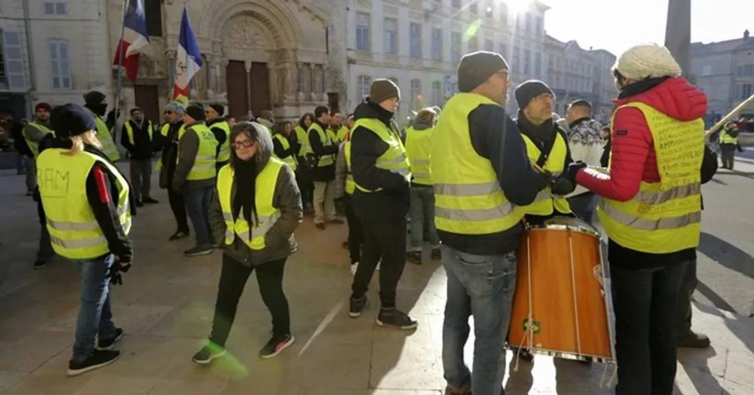 [SOCIETE]: Ils étaient une centaine ce matin dans le centre ville d’Arles.