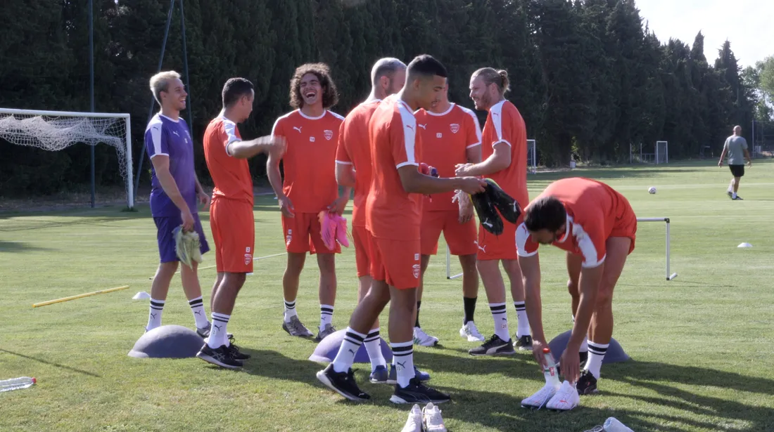 [ SPORT ] Football/L1: Le Nîmes Olympique se remet en selle