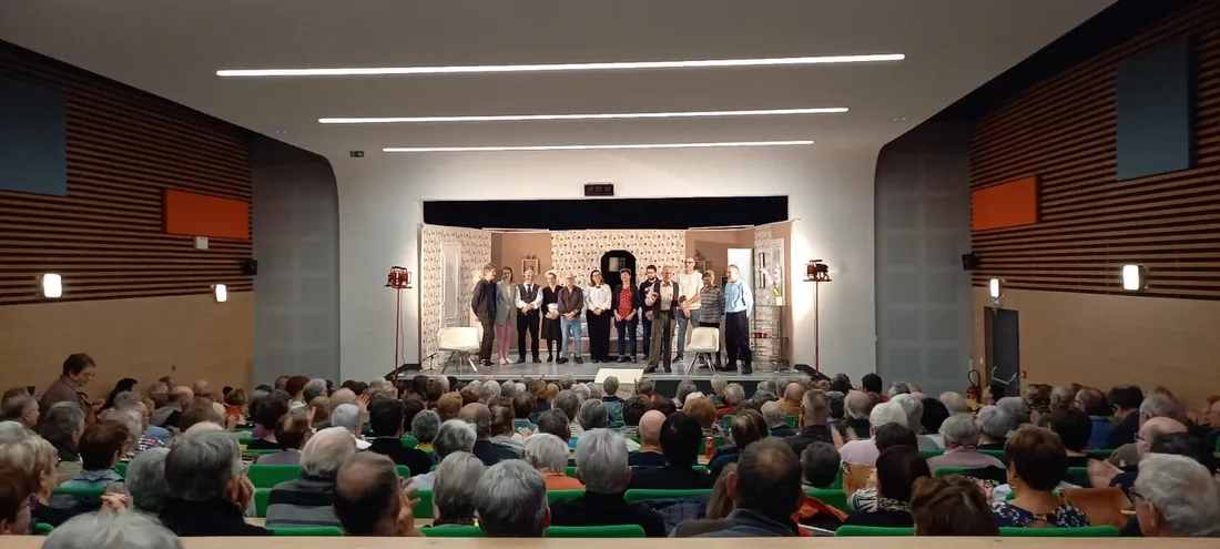 LA VILLE-AUX-CLERCS - troupe de la ville-aux-clercs