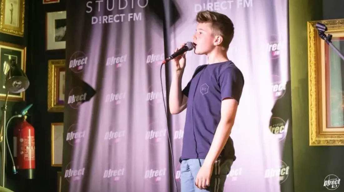 Louis de The Voice Kids au casting de D!RECT FM