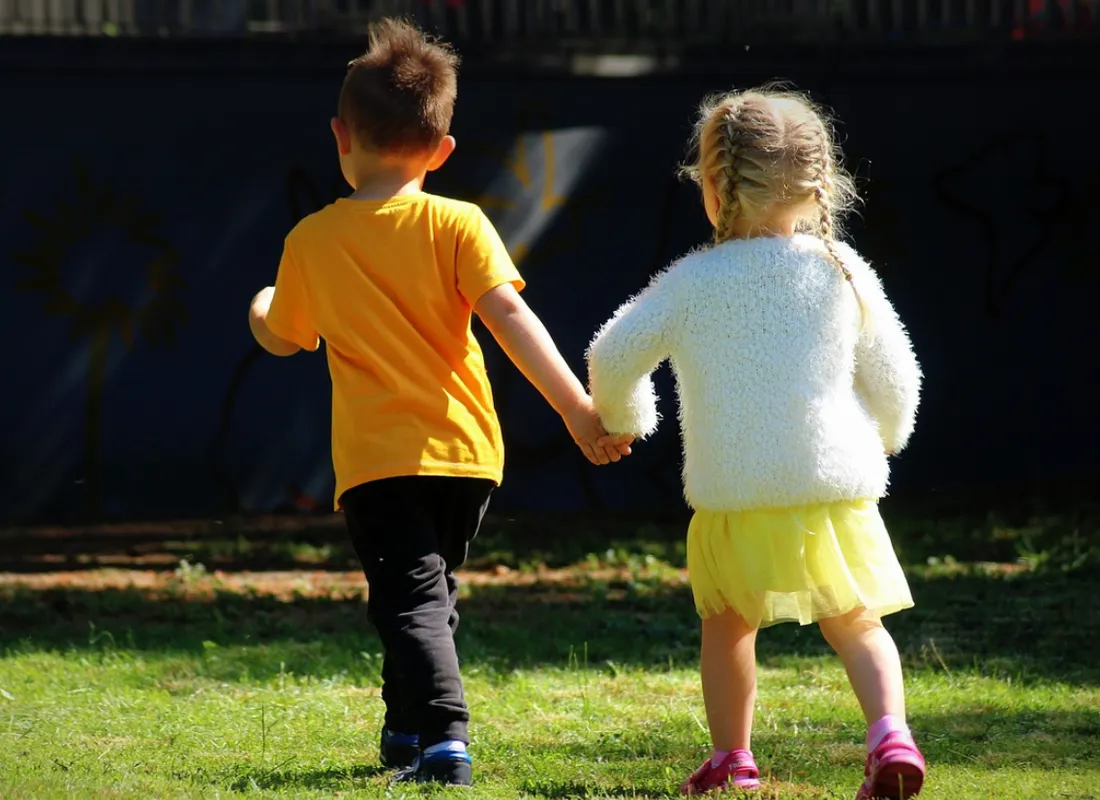 Pass Colo : Aurore Bergé annonce une aide pour envoyer 80% des enfants en vacances 