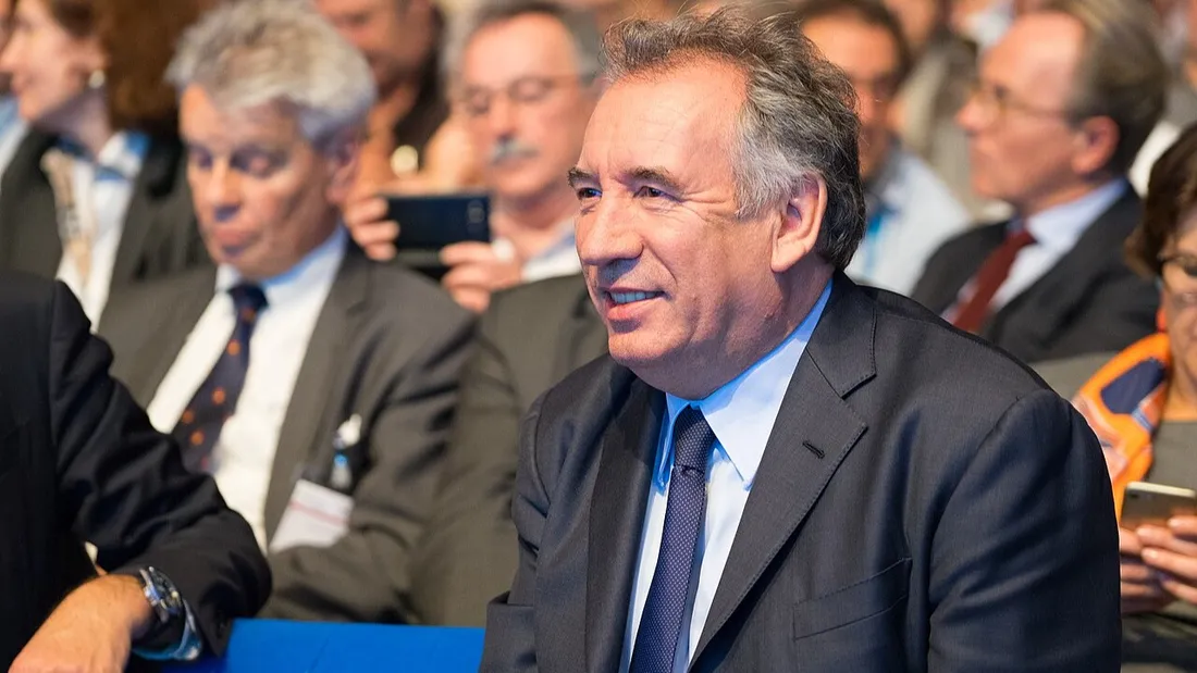 François Bayrou est nommé Premier ministre.