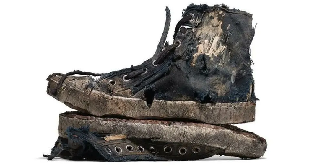 Quand Balenciaga choque avec des sneakers usées à plus de 1 000 euros (photos)