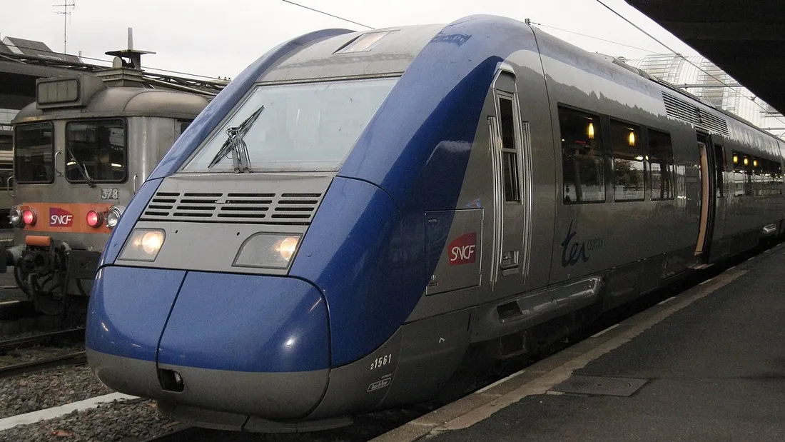 Un TER Centre en gare d'Orléans.