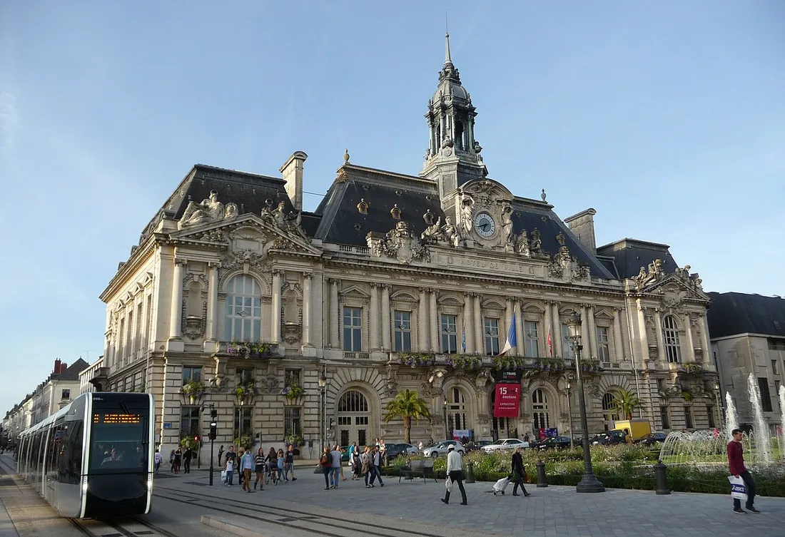 L'hôtel de ville de Tours.