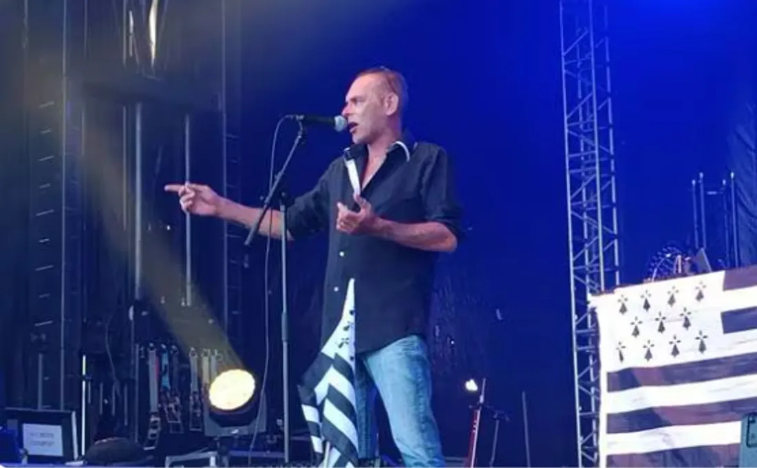 Le chanteur Breton Anthony Chaplain vient de décéder