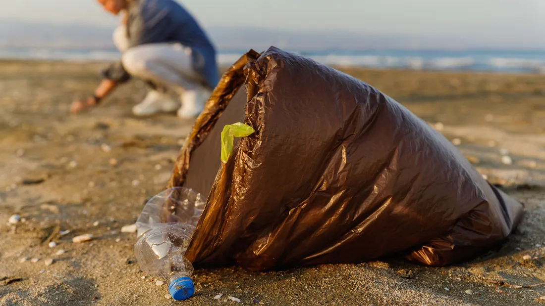La séance de dépollution était organisée en partenariat entre l'association "J'aime ma mer".