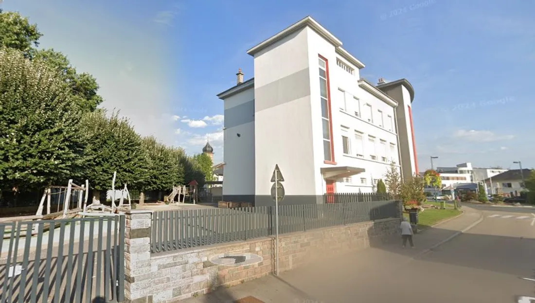 Exclusion d'un jeune élève pour menaces au couteau dans une école des Vosges