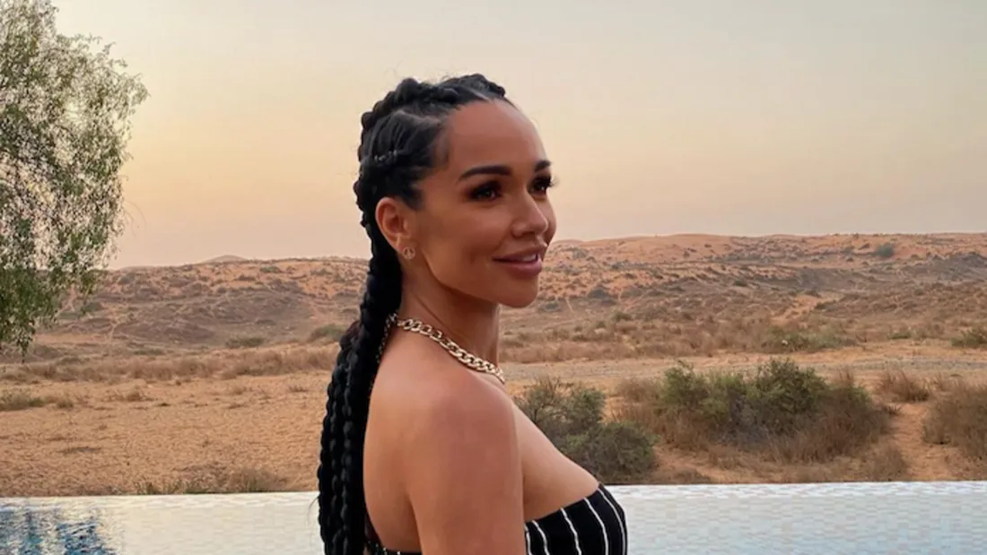 Jazz Correia enceinte d'un troisième enfant ? Le geste d'Hillary sème le doute