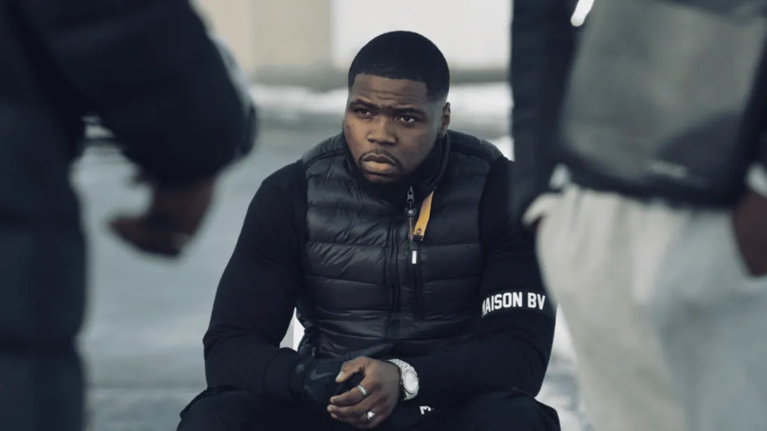 Fresh reçoit un projectile, et stop son concert ! 