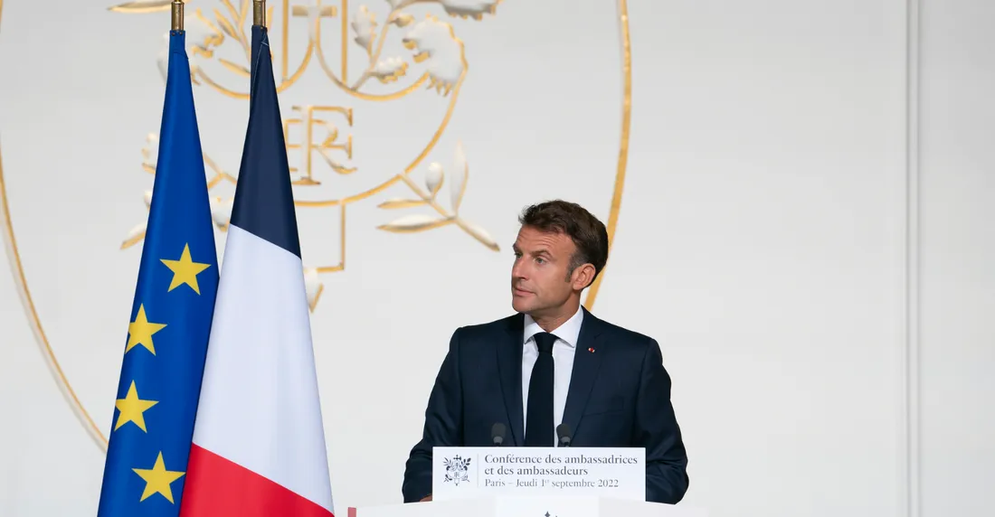 Emmanuel Macron annonce une allocution sur la crise ukrainienne et les enjeux internationaux 