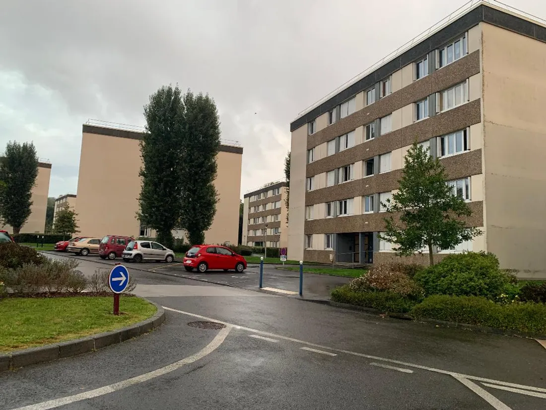 Les faits se sont déroules au 5, rue André Malraux, dans le quartier du Val de Vire.