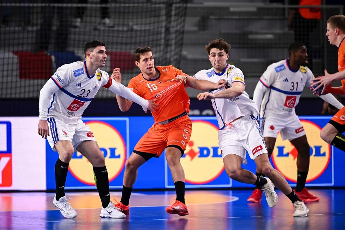 Handball : La France brille au Mondial, qualification pour les quarts de final