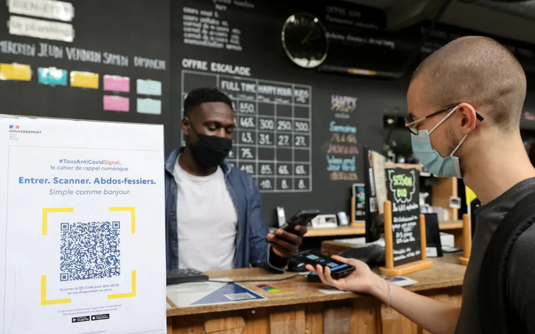 [ SOCIETE ] Entrez, scannez, profitez ! Le passe sanitaire obligatoire dans les lieux public 