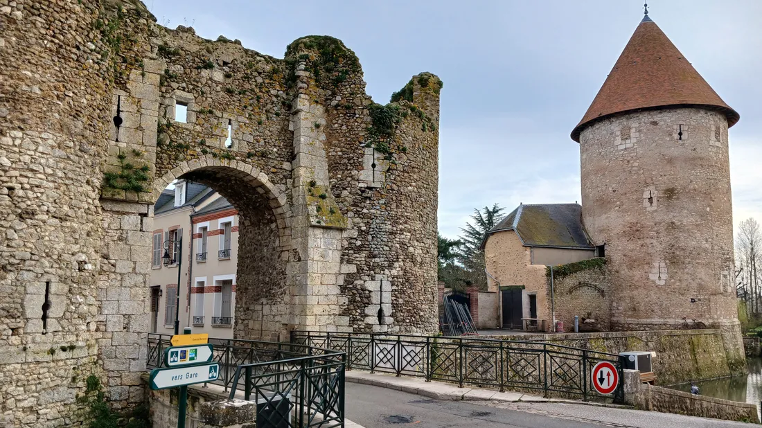 porte saint roch bonneval