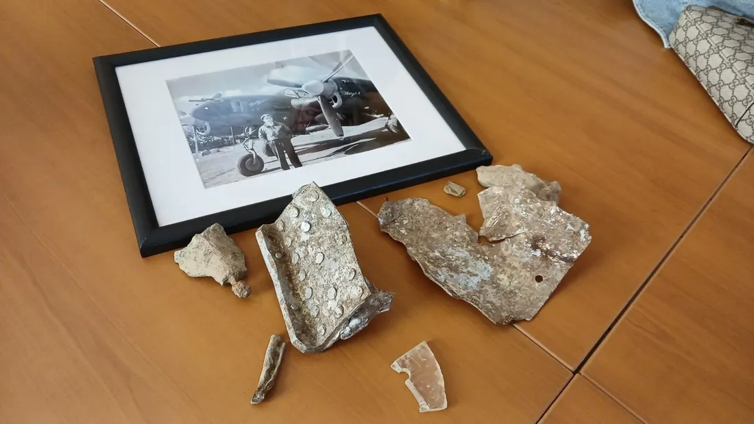 250328 Major Tucker - débris de l'avion - Marboué