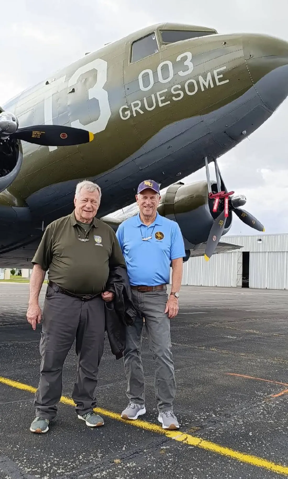 frères simmons avion C47 douglas