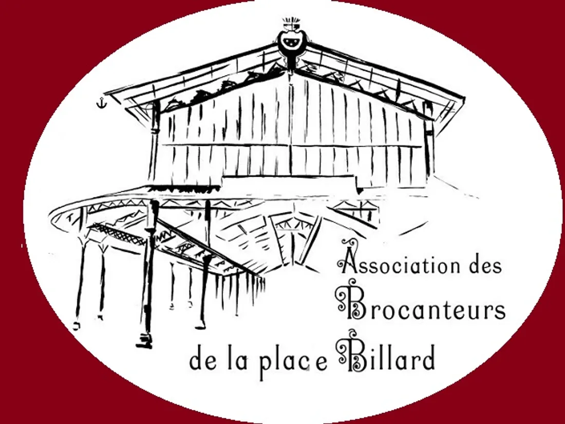 CHARTRES - Brocante de l'association des Brocanteurs de la Place Billard
