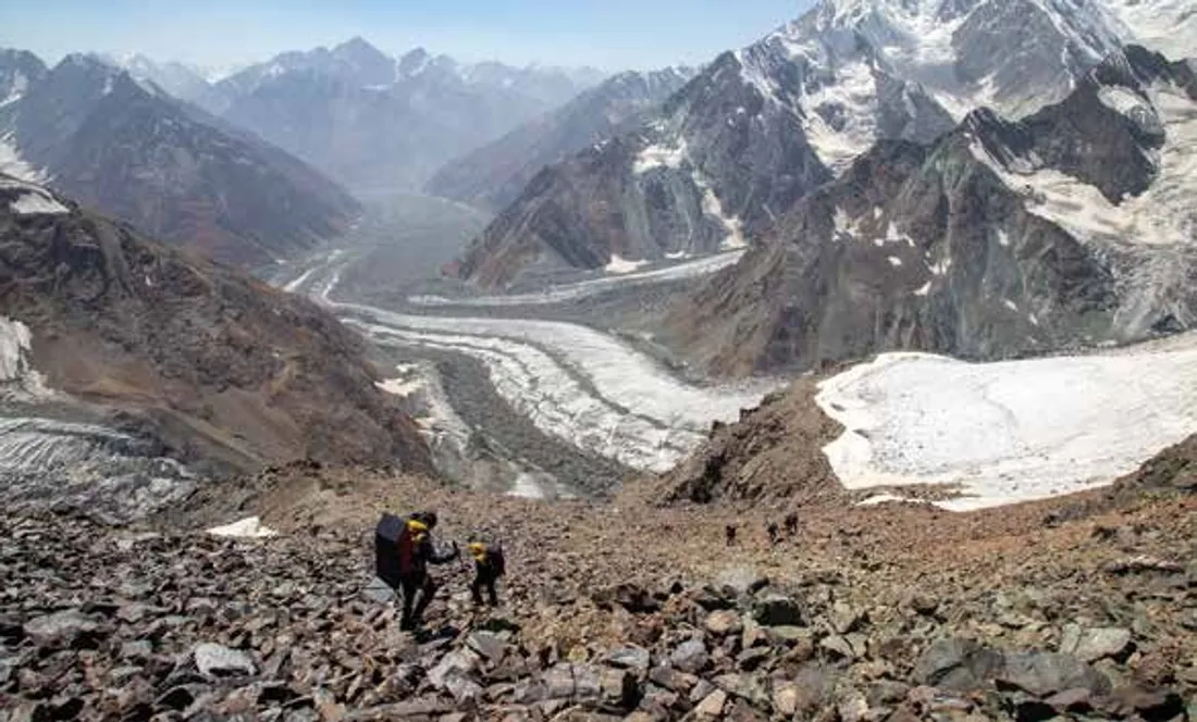 FLEURY-LES-AUBRAIS (45) - Documentaire : Aux sources de la mer d'Aral