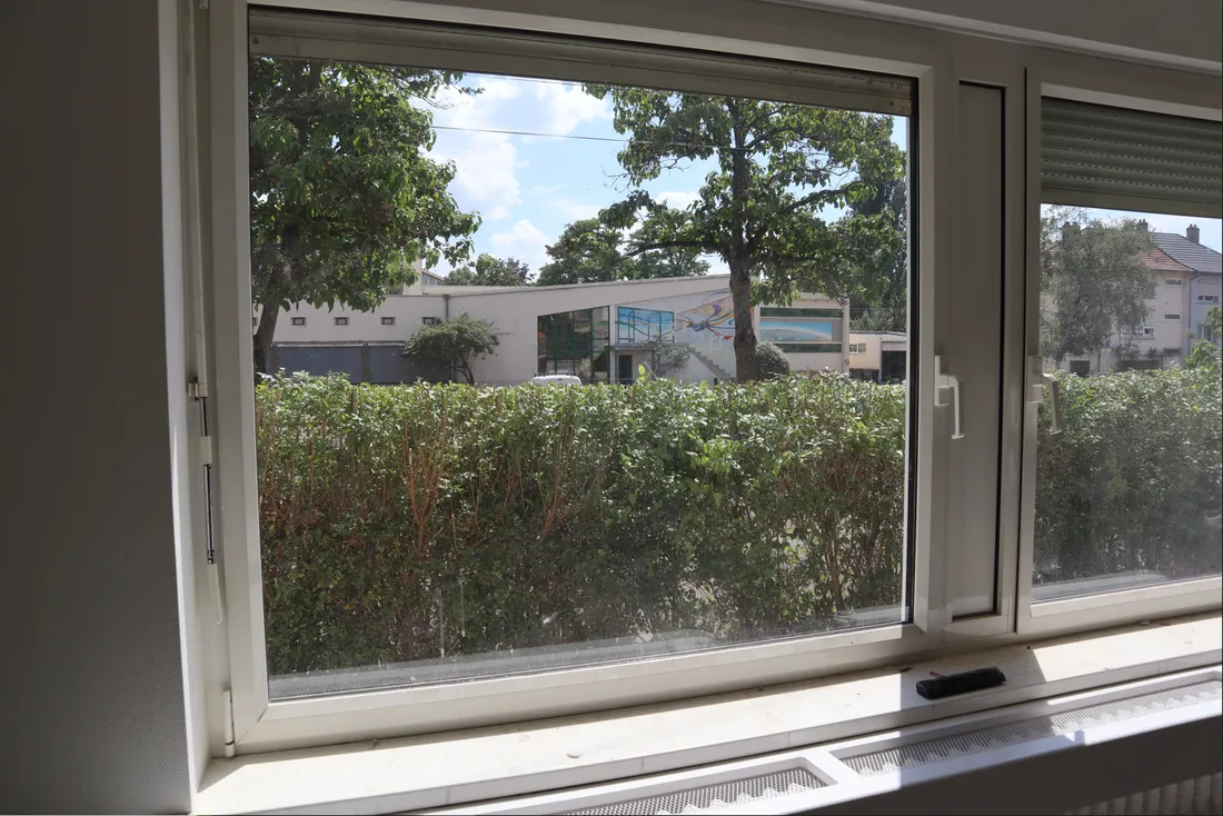 Le Centre Social Charles Augustin Pioche est de l’autre côté de la rue / Joscelyn Lapart 