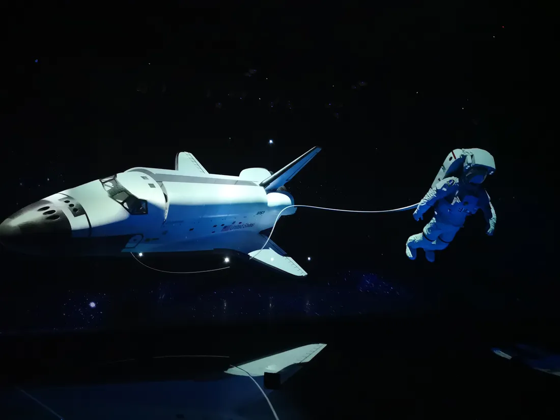 Un début de spectacle qui commence dans l'Espace