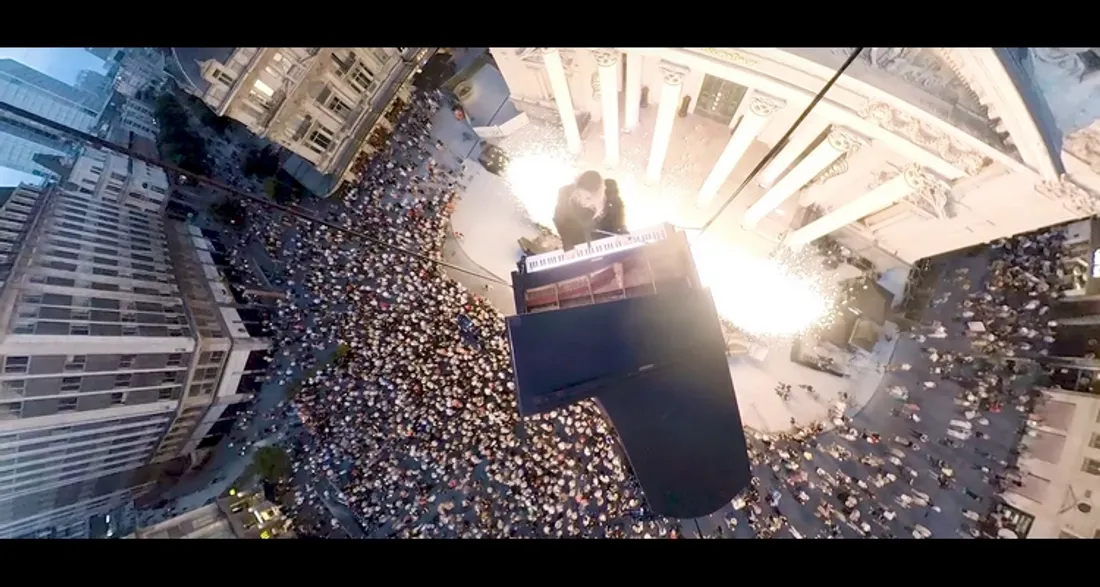 Image du clip "Popcorn salé" de Santa