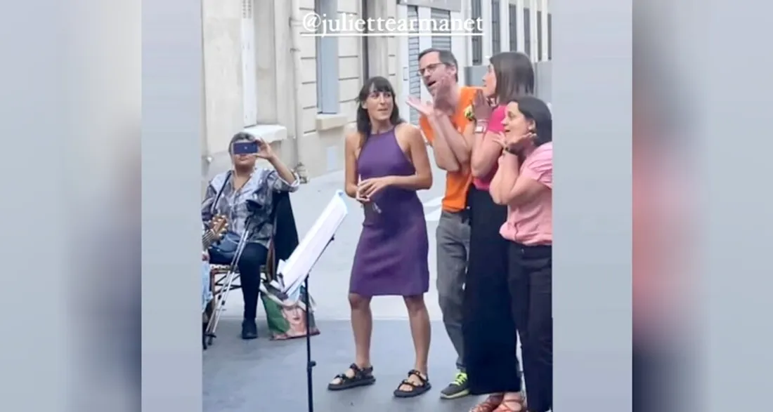 Juliette Armanet improvise un concert en plein Paris