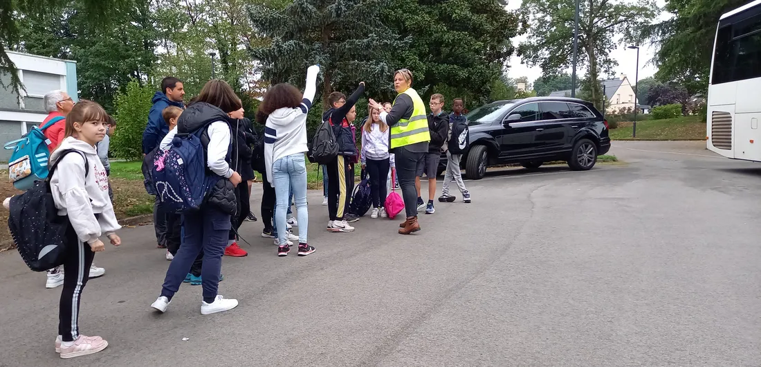 Les élèves de 6ème lors d'un exercice d'évacuation.