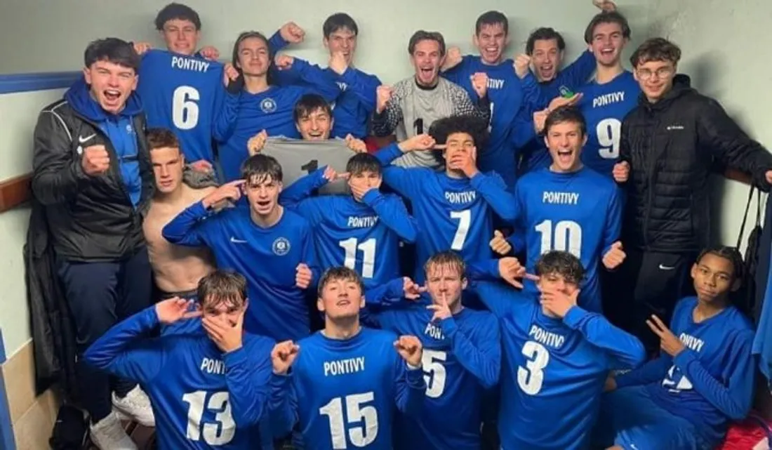 L'équipe du Lycée Le Gros Chêne.