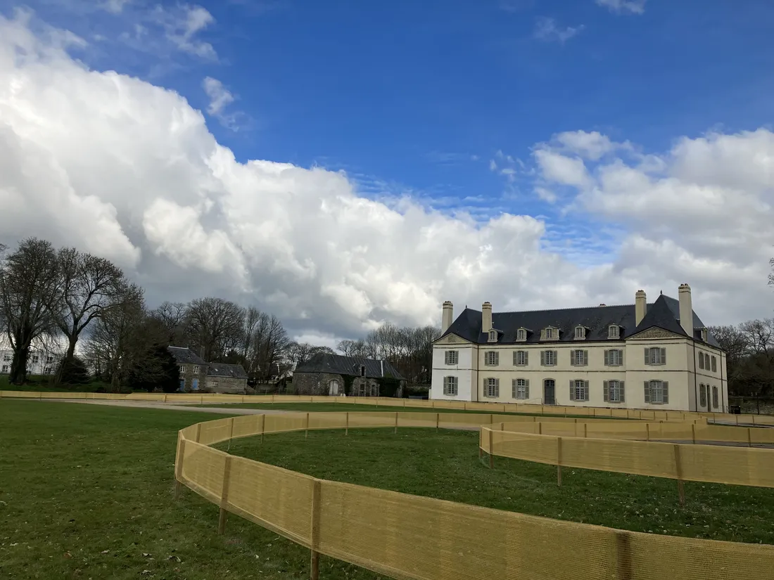 La plaine de Kérampuilh sera le théâtre de l'événement, l'arrivée se fera en face du château. 