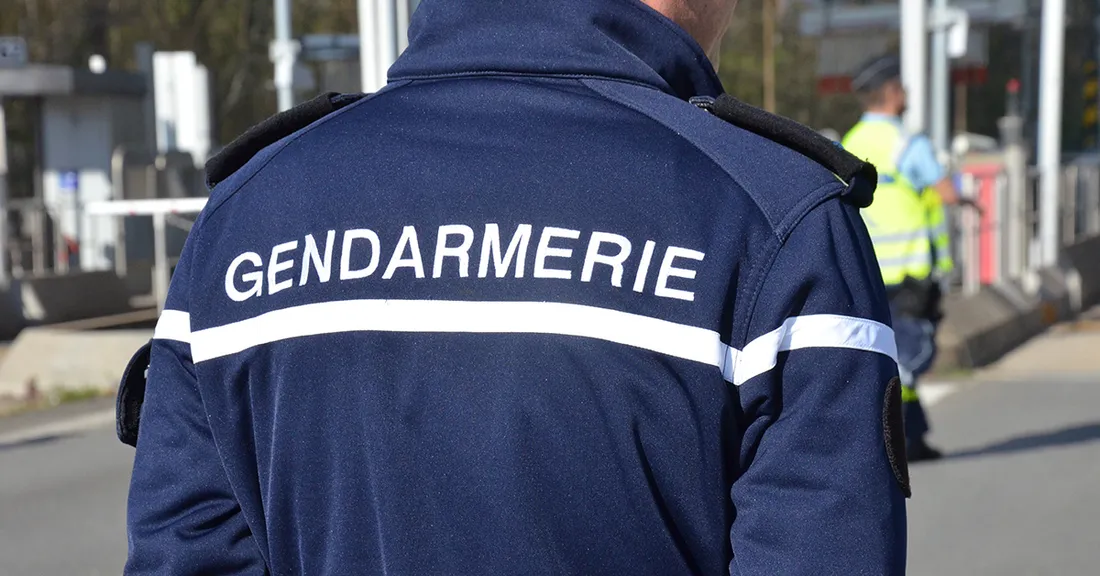 Les deux chauffards se sont vus retirer leur permis de conduire.