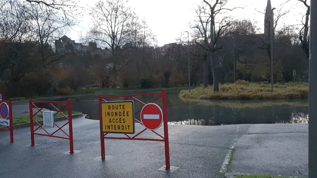 La Sèvre niortaise a débordé.