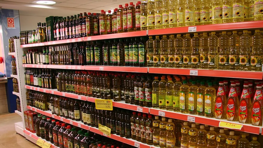 Des bouteilles d'huile d'olive