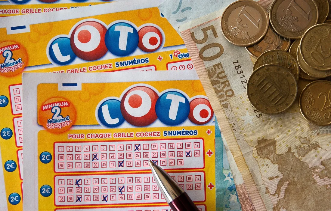 Elle joue au loto, ses cinq numéros tombent en même temps à l’Euromillions