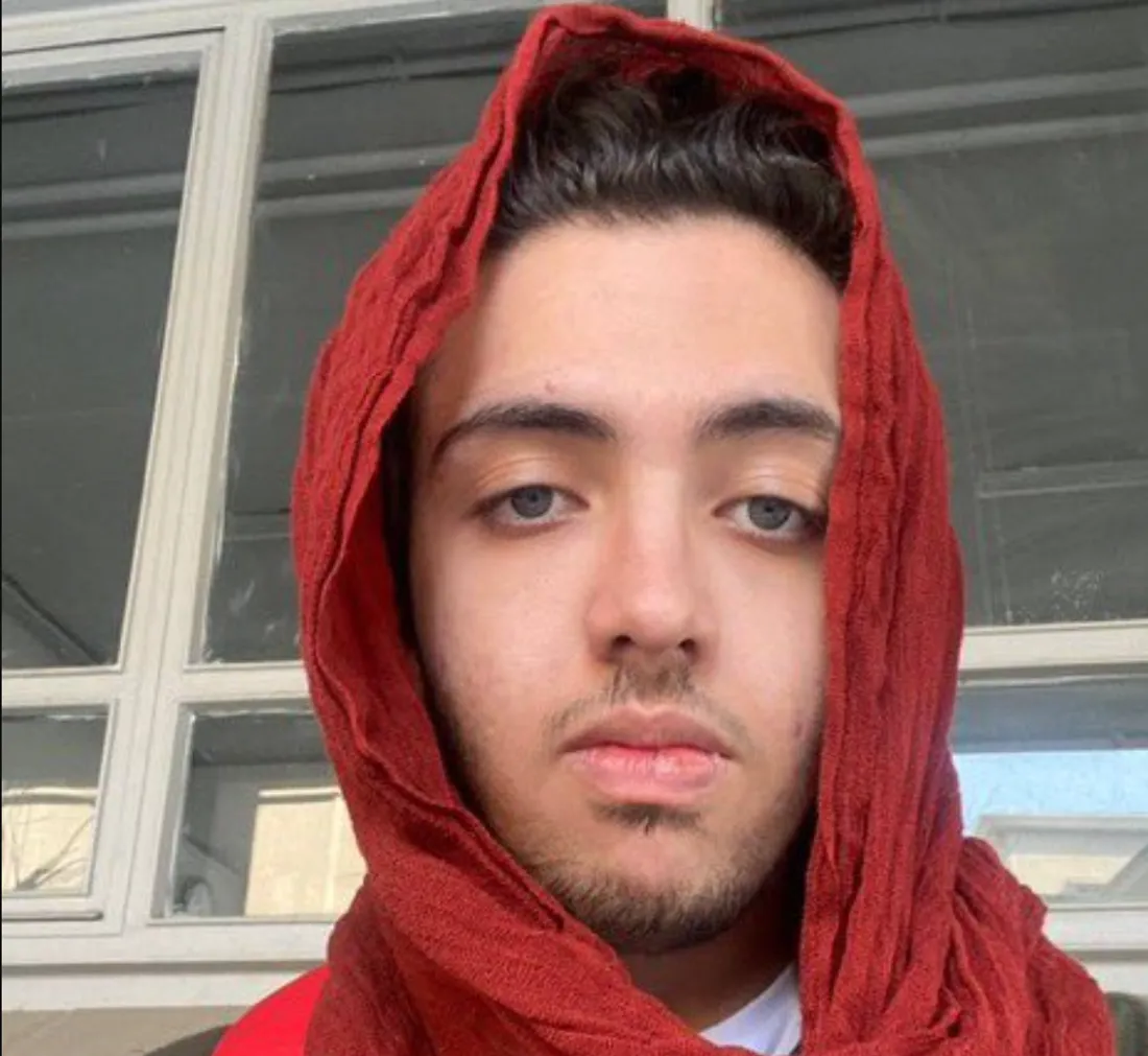 Iran : des hommes portent le voile pour soutenir les femmes et dénoncer la politique stricte du pays