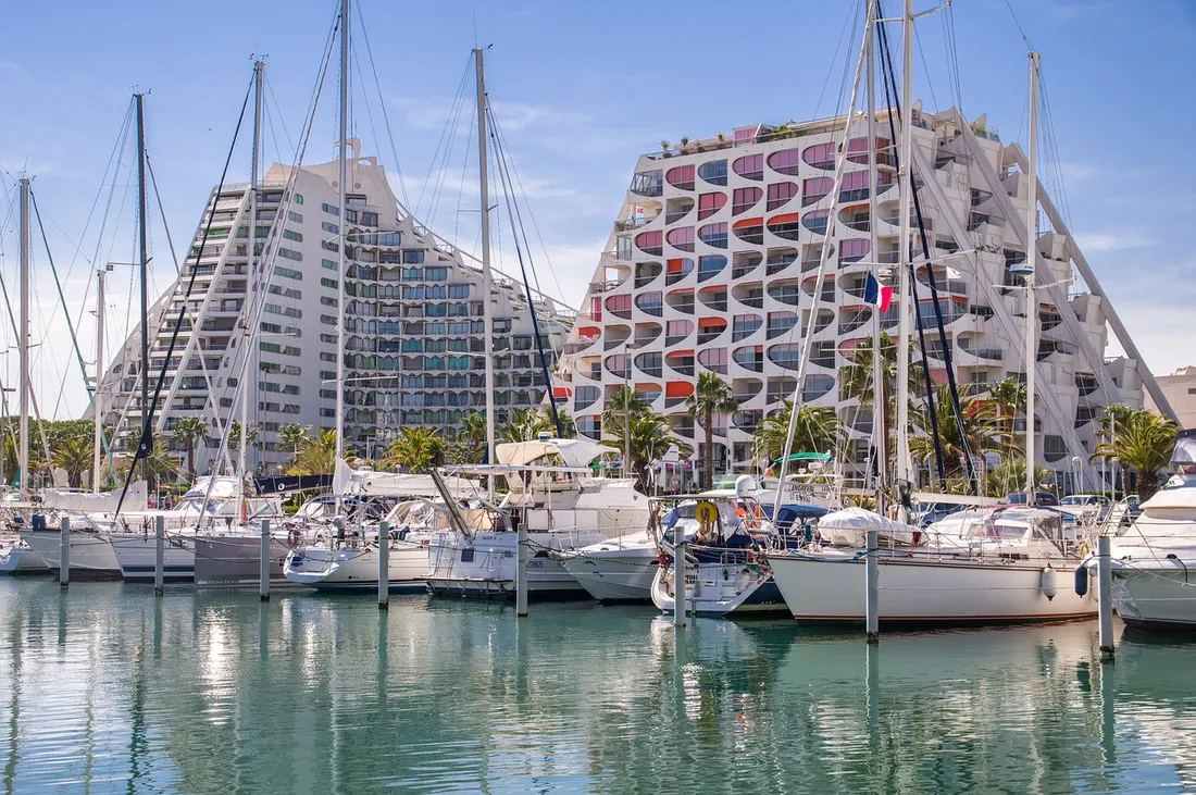 Hérault : voici ce que vous risquez si vous vous baladez torse nu à la Grande-Motte