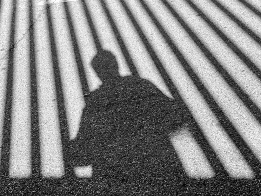 Le fugitif est toujours activement recherché.