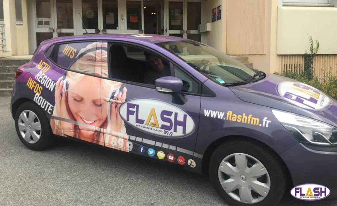 FLASH FM