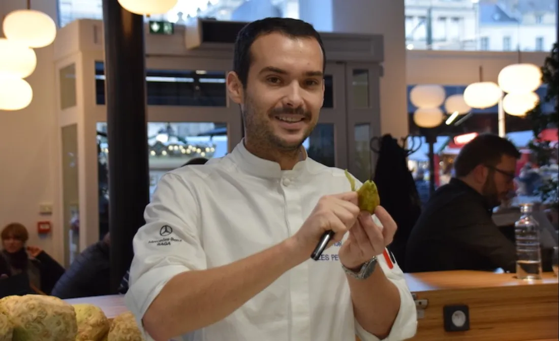 Samuel Albert dans son restaurant, place du Ralliement à Angers