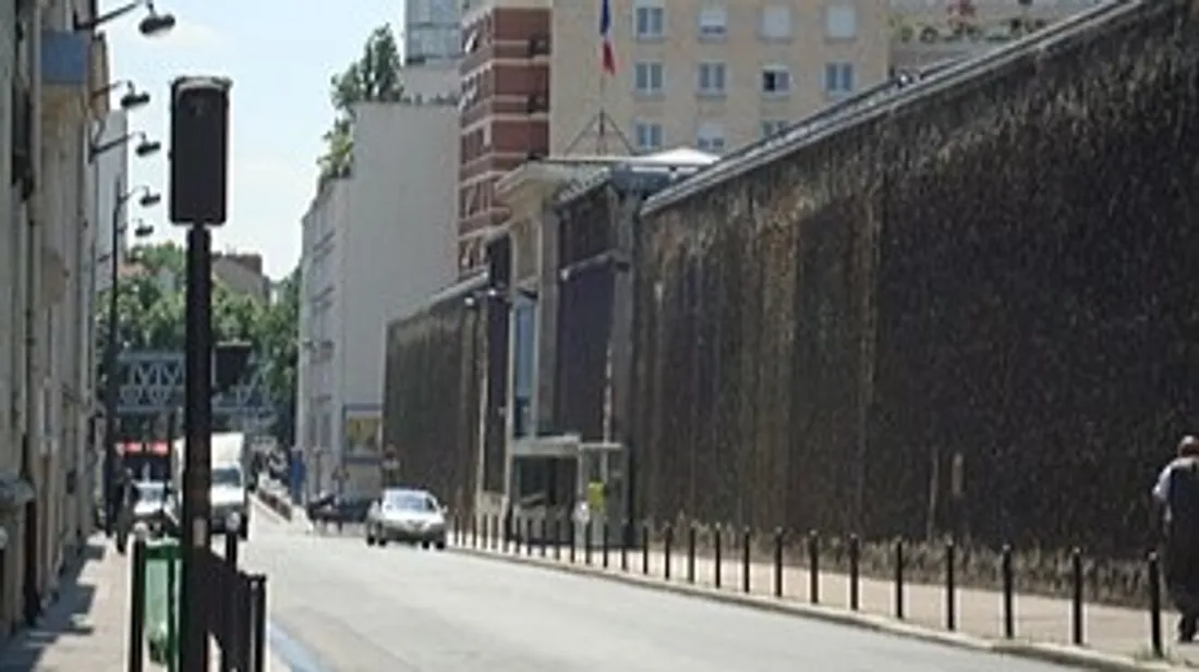 Deux députés interdits de visite à Nicolas Sarkozy à la prison de...
