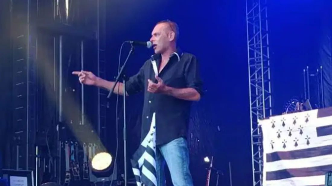 Anthony Chaplain, chanteur costarmoricain, interprète de « Marie la...
