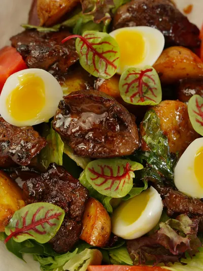 Salade landaise à l’œuf mollet