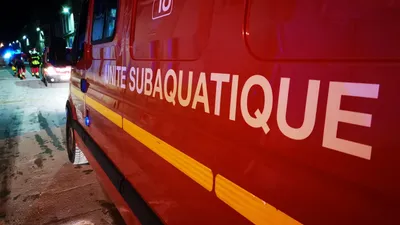 Une femme plonge pour repêcher un homme dans le Loir