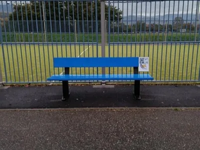 Un banc bleu à Ingersheim