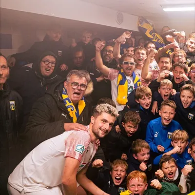 A La Une de Vos Éditions Région De Ce Lundi 27 Octobre