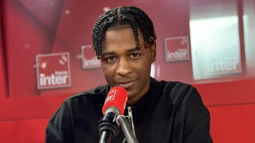 Yamê surprend ses followers avec un live TikTok de ses nouvelles...